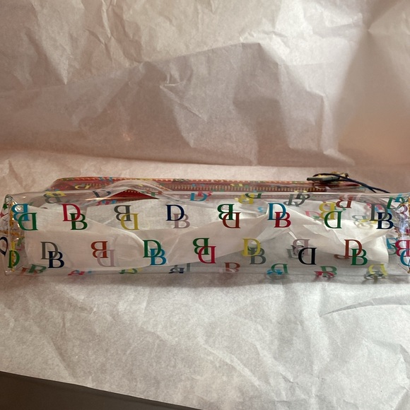 NEW Dooney on the go cosmetic case - Picture 2 of 3